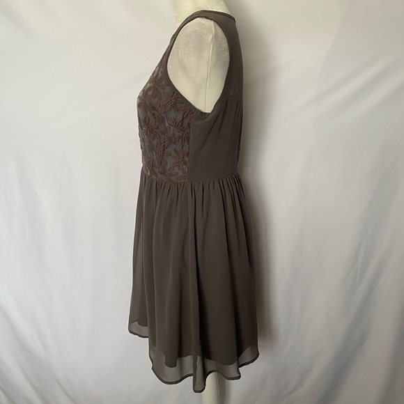 Xhilaration Floral & Sheer Taupe Dress - Picture 2 of 11
